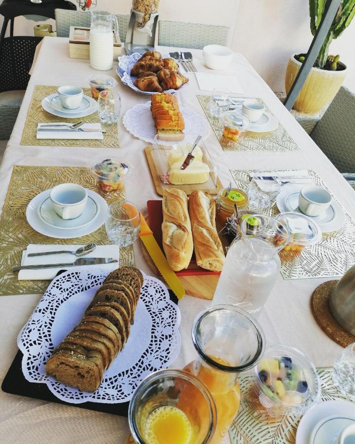 Jas Dou Felibrige Bed and Breakfast Puget-Ville Exteriör bild