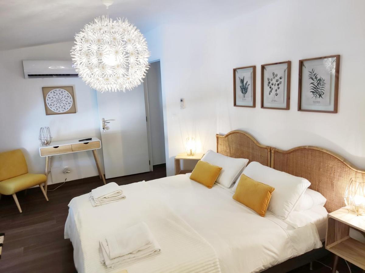 Jas Dou Felibrige Bed and Breakfast Puget-Ville Exteriör bild